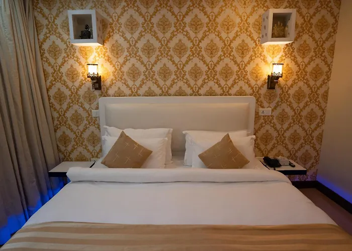 Royal Boutique And Pvt Ltd Hotel 4*
